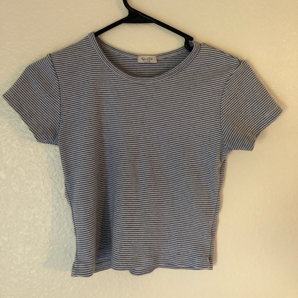 PacSun cropped shirt